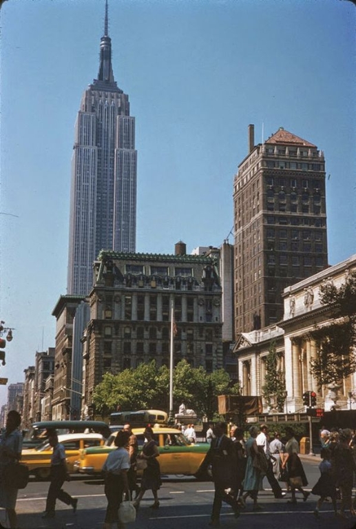 cc377b875a3df6600a39984a4123b44d--city-photography-vintage-photography.jpg